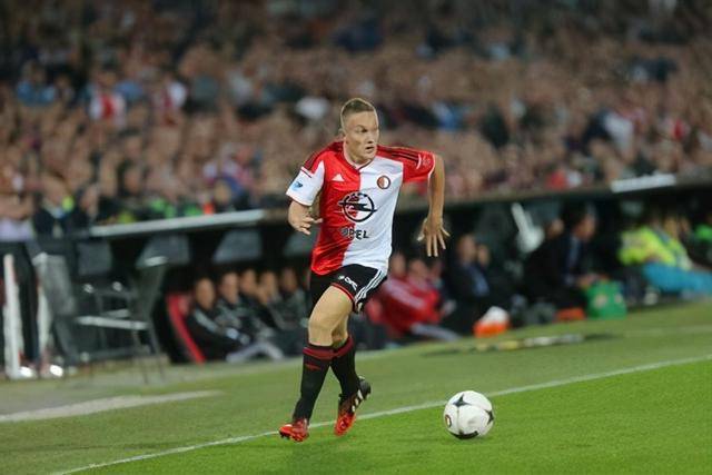 浓眉36+16詹姆斯16分 湖人力克森林狼获开门红