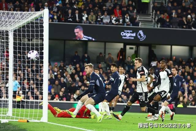 里尔考虑与31岁前巴萨中卫乌姆蒂蒂解约